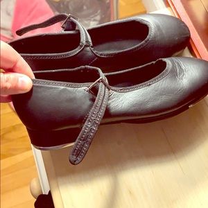 Girls tap shoes